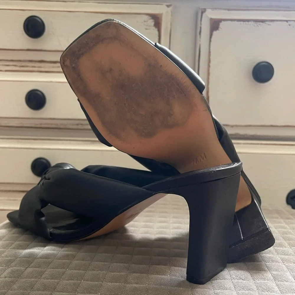 H&M Heels - Picture 4 of 5
